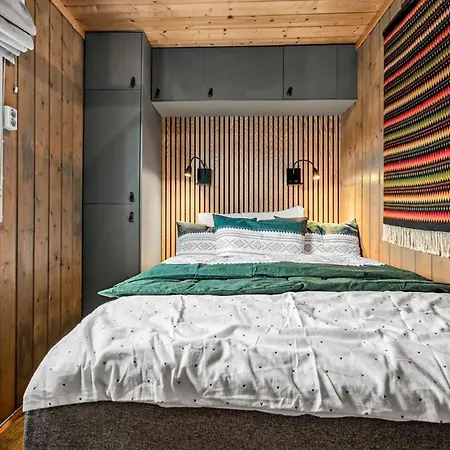 2 Bedroom Gorgeous In Ferienhaus
